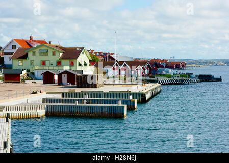 Mollosund, Svezia - 9 Settembre 2016: ambientale documentario della città costiere come visto dal faro guardando al Foto Stock