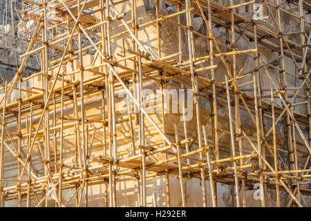 Impalcature di bambù, lavori di costruzione Ananda Pahto tempio, Bagan, Mandalay Regione, Myanmar Foto Stock