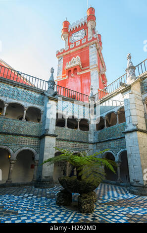 Cortile, Palácio Nacional da Pena, pena il Palazzo Nazionale, Sintra, Portogallo Foto Stock