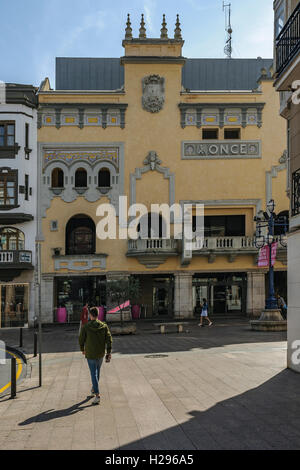 Una volta edificio nella città di Santander, Cantabria, Spagna. Foto Stock