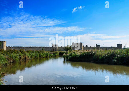 AIGUES MORTES, LOUIS IX, CAMARGUE, GARD FRANCIA 30 Foto Stock