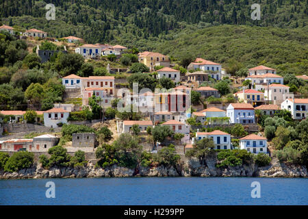 Colorato hillside house Kioni Itaca Island Isole Ionie Grecia Foto Stock