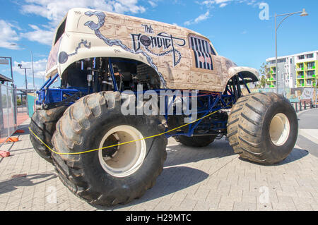 Mostro gigante tronco su display in Cockburn centrale carrello Billy gare in Cockburn, Western Australia. Foto Stock