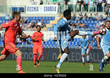 Roma, Italia. Xxv Sep, 2016. Keita punteggi il suo obiettivo in 29 minuto per 1-0 durante il campionato italiano di una partita tra SS Lazio versus Empoli allo Stadio Olimpico di Roma il 25 agosto 2016. Credito: Azione Sport Plus/Alamy Live News Foto Stock