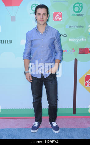 Città di Culver, CA, Stati Uniti d'America. 24Sep, 2016. 24 Settembre 2016 - Culver City, California. David Henrie. Step2 e favorita.Da presentare il quinto annuale Red Carpet evento sicurezza tenutasi presso la caserma di Sony Pictures Studios. Photo credit: Birdie Thompson/AdMedia © Birdie Thompson/AdMedia/ZUMA filo/Alamy Live News Foto Stock