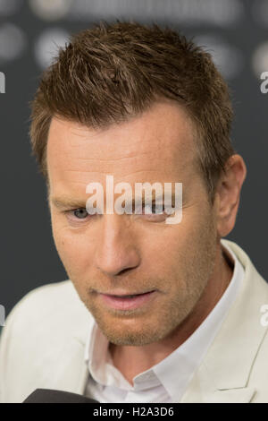 Zurigo, Svizzera. Il 26 settembre 2016. Ewan McGregor assiste il tappeto verde per il film American pastorale al XII Zurigo Film Festival a Corso Kino a Zurigo, Svizzera. Nicola Mastronardi/Alamy Live News. Foto Stock