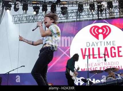 Gabbia l'elefante di presenze per 2016 iHeartRadio Music Festival - SAT, T-Mobile Arena, Las Vegas NV, Settembre 24, 2016. Foto di: James Atoa/Everett Collection Foto Stock