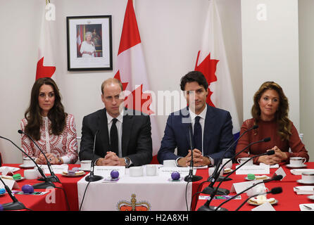 Il Duca e la Duchessa di Cambridge, Primo Ministro Justin Trudeau e Sophie Gregoire-Trudeau visitare la Guardia Costiera canadese e Vancouver primi responder evento a Kitsilano stazione di guardia costiera a Vancouver in Canada. Foto Stock