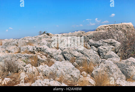 Pietre sul Monte Arbel in Israele Foto Stock