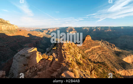 Sentiero escursionistico con scale, South Kaibab Trail, scendendo dal South Rim, il Parco Nazionale del Grand Canyon, Arizona, Stati Uniti d'America Foto Stock