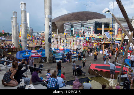 La Baia di Cardiff Summer Festival, Cardiff, South Glamorgan, South Wales, Regno Unito Foto Stock