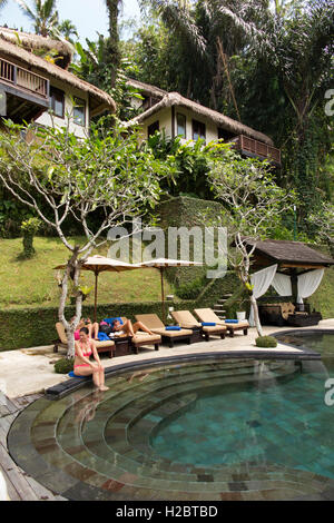 Indonesia, Bali, Susut, Payangan, Nandini Jungle Resort and Spa hotel piscina Foto Stock