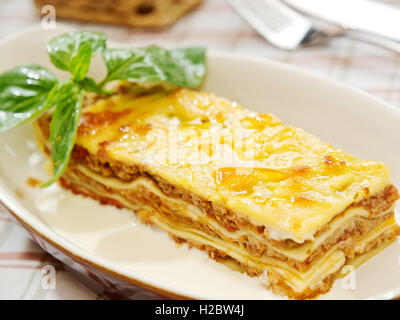 Classic Lasagne con ragù alla bolognese Foto Stock