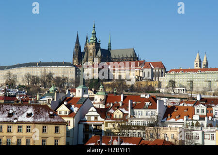 Praga, Repubblica Ceca. Il castello di Hradcany e il San Vito cattedrale Foto Stock