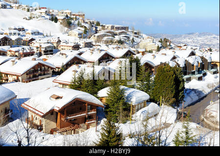 Faraya (Mzaar Kfardebian0 stazione sciistica in Libano durante l'inverno, coperto di neve Foto Stock