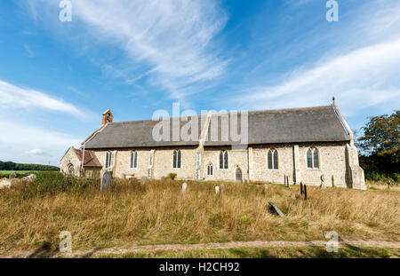 San Pietro, Westleton del XIV secolo la chiesa con il tetto di paglia nel Suffolk Coastal District, Est Inghilterra Foto Stock