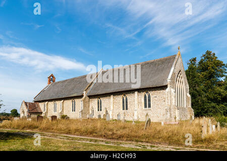 San Pietro, Westleton del XIV secolo la chiesa con il tetto di paglia nel Suffolk Coastal District, Est Inghilterra Foto Stock