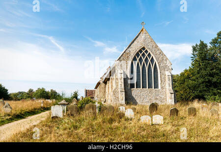 San Pietro, Westleton del XIV secolo la chiesa con il tetto di paglia nel Suffolk Coastal District, Est Inghilterra Foto Stock