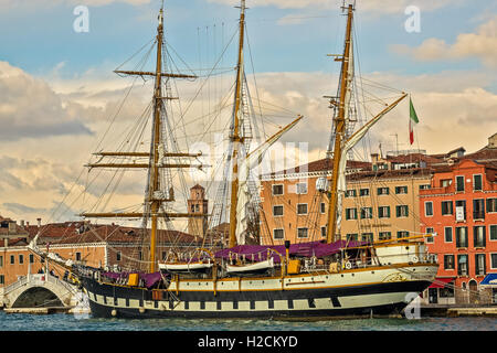 Il ferro mondati Palinuro Barquetine Venezia Italia Foto Stock