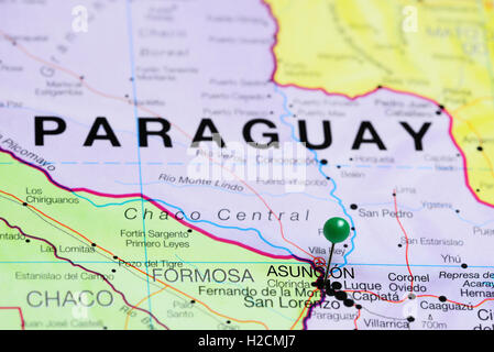 Asuncion imperniata su una mappa del Paraguay Foto Stock