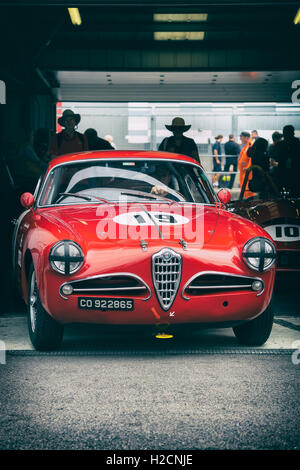 Alfa Romeo 1900 C Super sprint a Silverstone evento classico. Silverstone, Northamptonshire, Inghilterra. Vintage filtro applicato Foto Stock