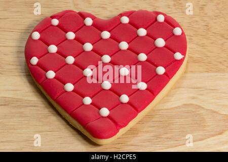 Fancy adorabile cuore i biscotti con la glassa reale Foto Stock