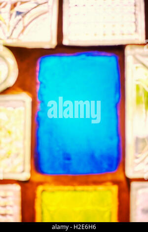 Foto sfocata di blocchi di vetro, abstract background. Foto Stock