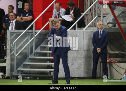 Inghilterra manager Sam Allardyce durante il 2018 FIFA World Cup Match di qualificazione all'Arena Città, Trnava. Stampa foto di associazione. Picture Data: domenica 4 settembre, 2016. Vedere PA storia calcio Inghilterra. Foto di credito dovrebbe leggere: Nick Potts/filo PA. Restrizioni: Utilizzo soggetto a restrizioni FA. Solo uso editoriale. Uso commerciale solo con il preventivo consenso scritto di FA. Nessuna modifica tranne il ritaglio. Chiamate il numero +44 (0)1158 447447 o vedere www.paphotos.com/info/ per restrizioni completa e ulteriori informazioni. Foto Stock