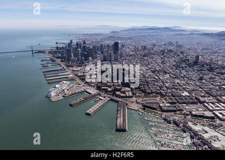 Vista aerea della città di San Francisco e la baia. Foto Stock