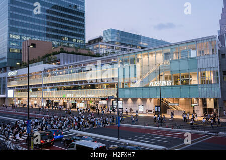 Shinjuku Expressway Bus Terminal, Shinjuku, Tokyo, Giappone Foto Stock