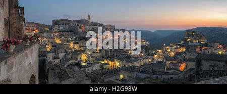 Matera (Basilicata Italia) Sasso Caveoso a sunrise Foto Stock