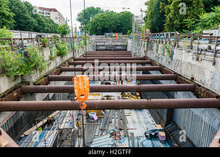 La costruzione della metropolitana, linea 5, U5, tra Alexanderplatz e la Porta di Brandeburgo, Berlin-Mitte, Berlino, Germania Foto Stock