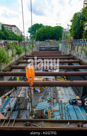 La costruzione della metropolitana, linea 5, U5, tra Alexanderplatz e la Porta di Brandeburgo, Berlin-Mitte, Berlino, Germania Foto Stock
