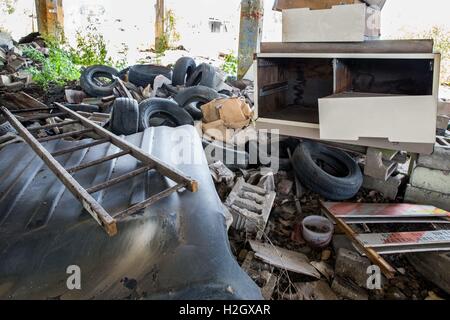 All'interno di ong al momento vacante e demolite stabilimento automobilistico nel sud-ovest di Detroit, STATI UNITI D'AMERICA, e il agosto 12, 2016. | Utilizzo di tutto il mondo Foto Stock