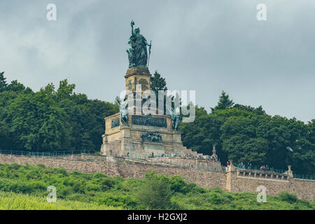 Statua Niederwalddenkmal, Rudesheim am Rhein, Germania Foto Stock