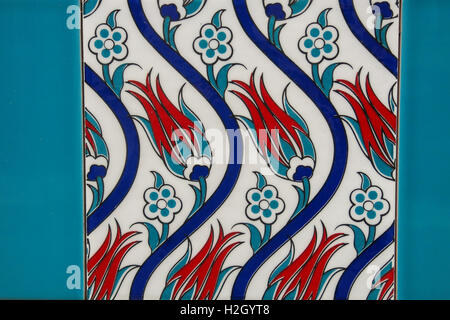 Antico fatto a mano turco - piastrelle Ottomano, in Istanbul, Turchia Foto Stock