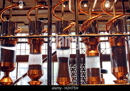 Torrefattore nuova riserva di Starbucks Roastery & Sala Degustazione Pike St Seattle nello Stato di Washington Stati Uniti costa del Pacifico Foto Stock