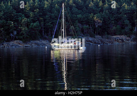 Barca Crusing Sucia Isola San Juan Islands Stato di Washington Stati Uniti costa del Pacifico Foto Stock