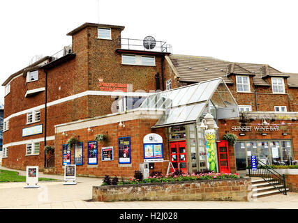 Princess Theatre, Hunstanton, Norfolk Inghilterra Inglese Regno Unito mare costiero tramonto teatri Wine Bar Foto Stock