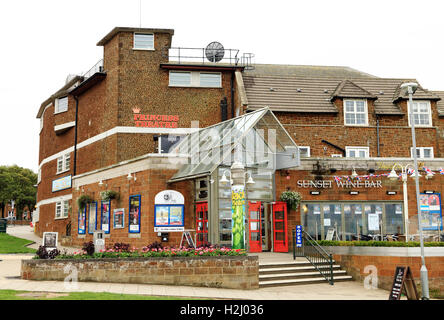 Princess Theatre, Hunstanton, Norfolk Inghilterra Inglese Regno Unito mare costiero tramonto teatri Wine Bar Foto Stock