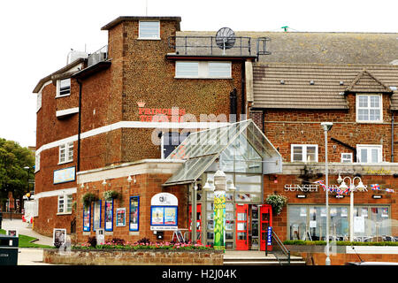 Princess Theatre, Hunstanton, Norfolk Inghilterra Inglese Regno Unito mare costiero tramonto teatri Wine Bar Foto Stock