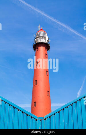 Ghisa alto faro di North Sea port IJmuiden, North Holland, Paesi Bassi Foto Stock