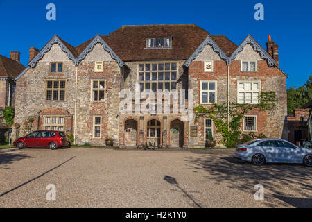 Inghilterra Wiltshire Salisbury vecchi edifici nella cattedrale vicino Foto Stock