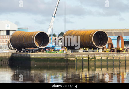 Strutture Offshore Gran Bretagna (OSB) fabbrica di turbine eoliche a Haverton Hill nei pressi di Billingham e Middlesbrough. Regno Unito Foto Stock