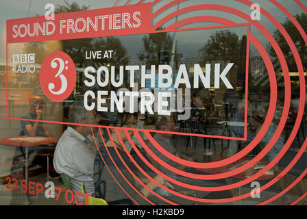 BBC Radio 3 studio presso il centro di Southbank celebrando sette decenni della musica e della cultura. Alla vigilia del programma il settantesimo anniversario, veterano presentatore Sean Rafferty ospita una sessione di musica dal vivo. London.UK Foto Stock