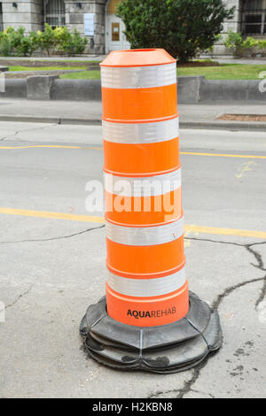 Montreal arancione cono di traffico, Montreal, Canada Foto Stock