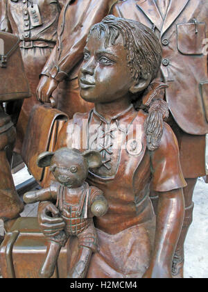 Kindertransport statue, stazione di Liverpool Street,Londra,l'Inghilterra,UK Foto Stock