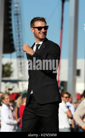 Dell'Europa Chris Wood passeggiate fuori durante la cerimonia di apertura per la quarantunesima Ryder Cup a Hazeltine National Golf Club in Chaska, Minnesota, Stati Uniti d'America. Foto Stock