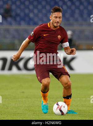 Roma, Italia. 29Sep, 2016. RomaÕs Francesco Totti in azione durante l'Europa League Gruppo E partita di calcio tra Roma e Astra Giurgiu presso lo Stadio Olimpico. Roma ha vinto 4-0. © Riccardo De Luca/Pacific Press/Alamy Live News Foto Stock