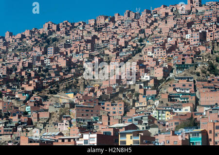 La Paz quartieri residenziali visto da Mi Teleferico, sistema della cabinovia aperta nel 2014 Foto Stock